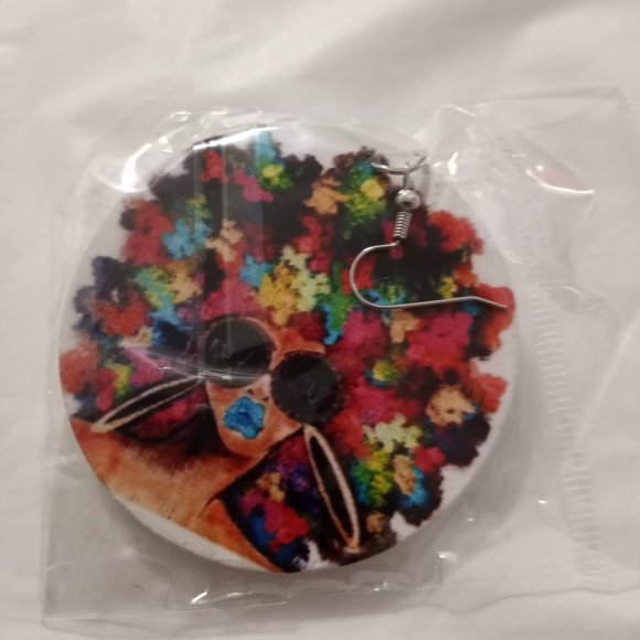 Afrocentric Black Pride Women's Earrings - Picture 4 of 4